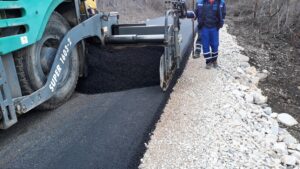 tepava 1912212 Ремонтът на стойност 300 000 лева на пътя между селата Йоглав и Тепава е завършил