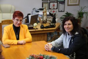 box krasteva teteven 110122 4 Олимпийската шампионка по бокс Стойка Кръстева се срещна с кмета на Община Тетевен д-р Мадлена Бояджиева