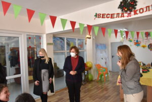 centove deca 501221 2 Корнелия Маринова е посетила и Центровете за настаняване от семеен тип за деца и младежи с увреждания „Надежда“ и „Любов“- гр. Ловеч