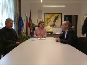 ou kmetove 280122 1 Областният управител и кметовете на Ловеч и Летница се споразумяха да работят в една посока