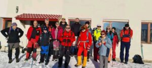 01 на х.Тъжа януари 2022 г Суровите условия на зимната планина не спират проявите на опитните туристи от ТД"Стратеш", Ловеч.