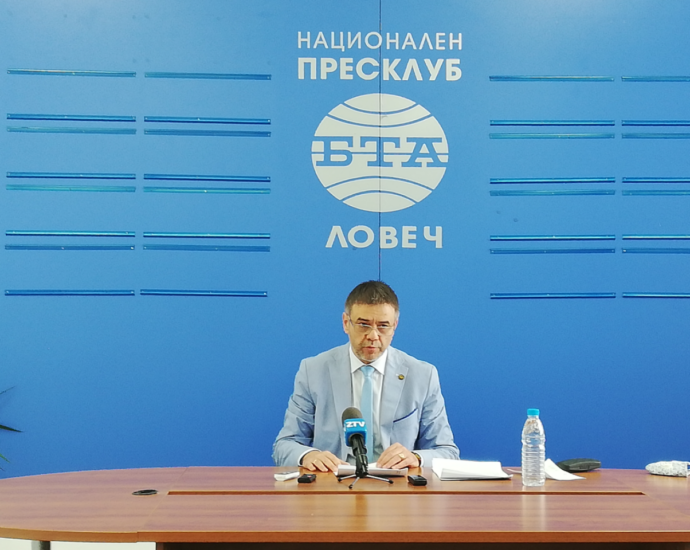 boian boianov noi 902221 43 334 болнични са издадени в област Ловеч за 2021 г. Нарастването спрямо 2020 е 13 %. Сумата на изплатените обезщетения за 2021 г. е 17 418 856 лв.