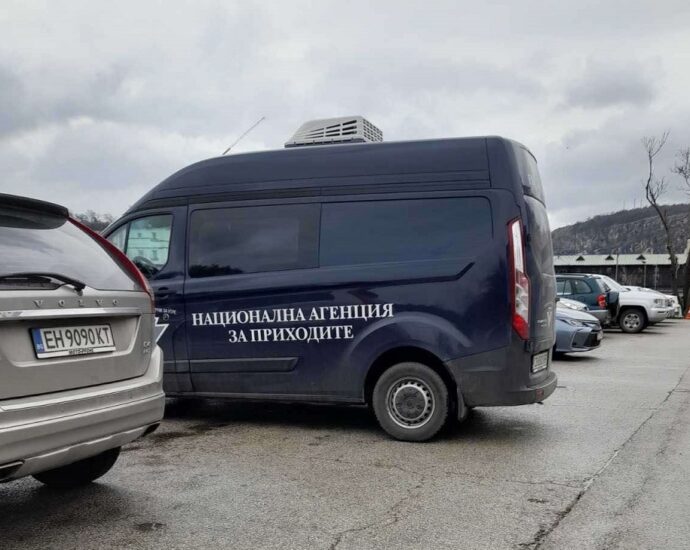 nap obshtina 2402221 Строителните материали, превозни средства, части за автомобили и торове влизат в списъка на НАП с рискови стоки