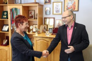 ou teteven 30222 2 Кметът на Община Тетевен д-р Мадлена Бояджиева се срещна с Областния управител на Ловеч Виктор Стойчев