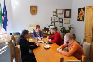 teteven sportist godina 1102221 4 Кметът на Община Тетевен д-р Мадлена Бояджиева връчи на боксьора Кирил Русинов специална награда от церемонията „Спортист на годината“