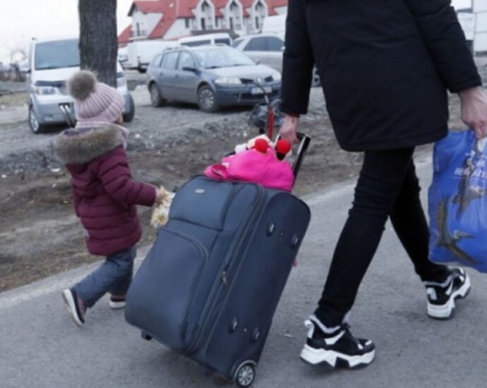 bejanci ot ukraina 3103221 Над 100 бежанци от Украйна са получили подкрепа и социални услуги от Център за обществена подкрепа и от сформирания към Община Ловеч кризисен щаб