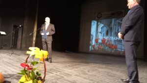 ou ezikova 1604221 Областният управител поздрави Езиковата гимназия за празника й