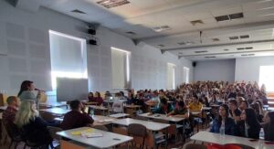 pic 1404221 5 Представители от Терапевтичен център „Св. Илия“- гр. Габрово, разговаряха на 13 и 14 април 2022 г. с ученици от ловешки гимназии