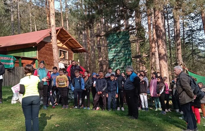 teteven turisti 1904221 1 Град Тетевен бе домакин на 7-мия Национален пролетен туристически събор