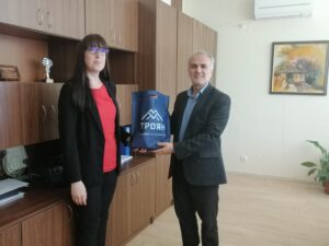 troyan iran 17042212 Обсъдени са нови възможности за културен обмен между Община Троян и Ислямска република Иран