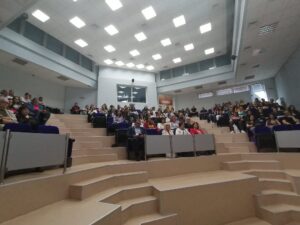 troyan sreshta medici 2804221 6 Кметът на Троян и представители на двете болници представиха възможностите за кариерно развитие в общината пред студенти от Медицински университет - Плевен