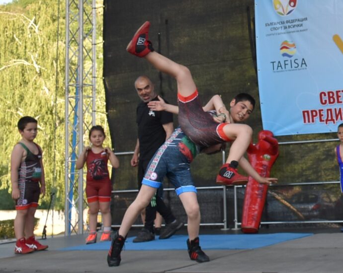 borba 2505221 В Спортната зала в Ловеч ще се проведе Лично и Отборно общинско първенство по борба