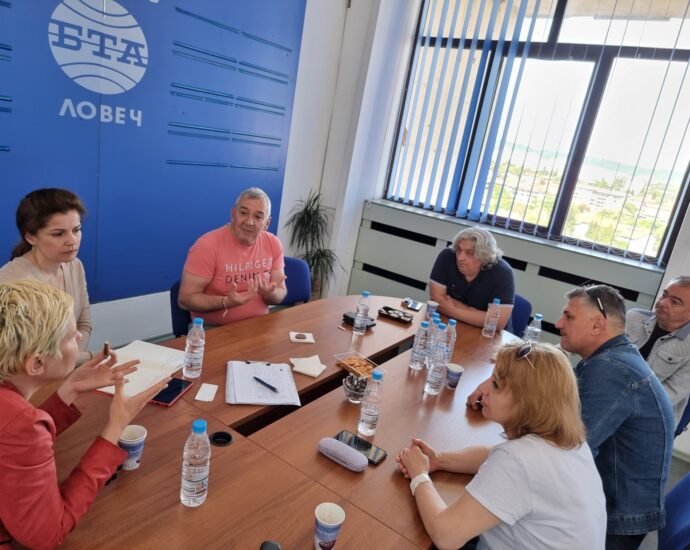 ep bta 1005221 Медийната среда, предизвикателствата в работата на медиите и бъдещи съвместни проекти обсъдиха журналисти от Ловеч и Троян с пресаташетата на Бюрото на Европейския парламент в България