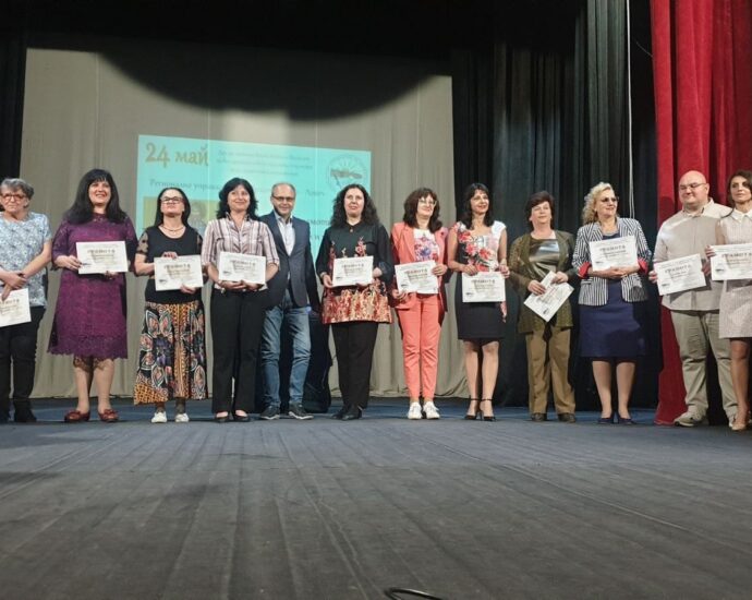 ou prosveta 1405221 1 103-има ученици и 54-има преподаватели с отличия за високи постижения и професионализъм