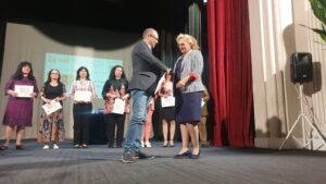 ou prosveta 1405221 2 103-има ученици и 54-има преподаватели с отличия за високи постижения и професионализъм