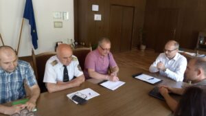 sreshta melta 2505221 2 Областният управител даде на собственика на „Мелта 90“ срок до утре на обед да предостави план за действия със срокове за преодоляване на проблема с изтичане на амоняк