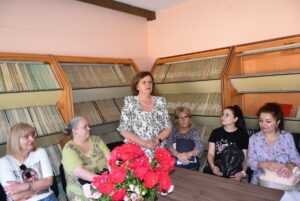 den arhivi 9062214 Кметът на Община Ловеч Корнелия Маринова взе участие в проведените Дни на отворени врати в Държавен архив – Ловеч