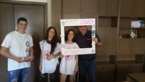 den pushene 3105221 4 В Световния ден за борба с тютюнопушенето доброволци раздадоха брошури с информация за последиците от вредния навик и разменяха с пушачите цигара срещу дъвка