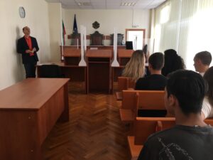 disqusia deca sad 1706221 4 С дискусия за престъпления, извършени от деца, завърши тазгодишното издание на Образователната програма на ВСС в Окръжен съд - Ловеч