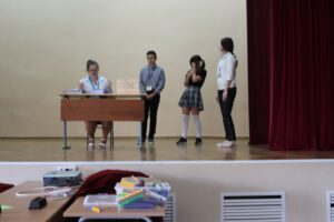 forum teater 7062211 Форум-театър в рамките на проект „Социално-икономическа интеграция на уязвими групи – интегрирани мерки за подобряване достъпа до образование в гр. Ловеч” се проведе в Математическата