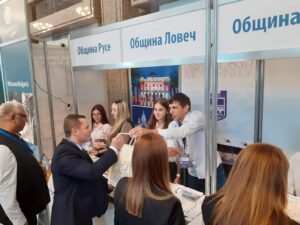 izlojenie ruse 1606221 2 Община Ловеч за поредна година  участва със свой щанд на провеждащото се в град Русе от 16 до 18 юни XVII Туристическо изложение „Уикенд туризъм“