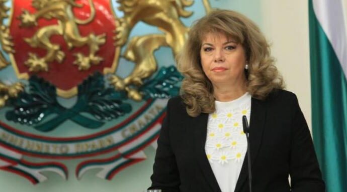 jotova 1006221 Вицепрезидентът Илияна Йотова ще открие в Ловеч конференция по френски език
