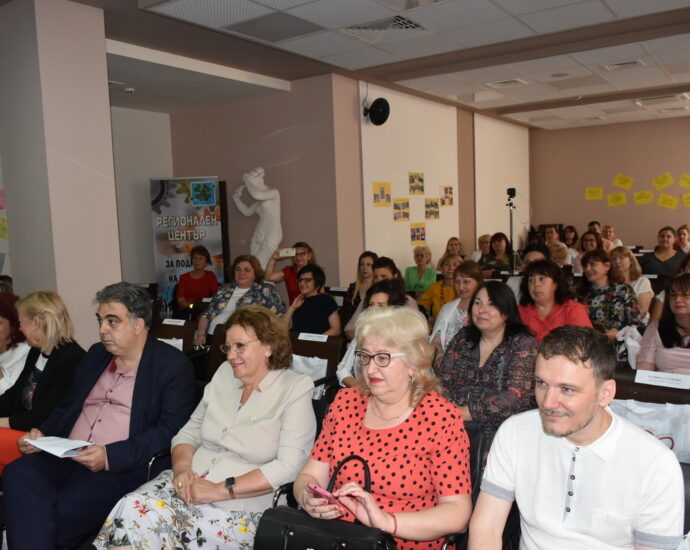 konferencia 1506221 3 В Ловеч се провежда Регионална конференция на тема „Приобщаването през очите на успеха“