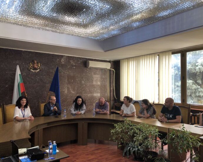 ou sreshta 23062211 Виктор Стойчев: Благодаря за усилията да направим заедно областна администрация – Ловеч, една все по-добре действаща държавна институция