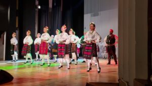 chitalishte troyan 2207221 3 Областният управител поздрави Народно читалище „Наука – 1870 г.“ – Троян, със 150-годишнината