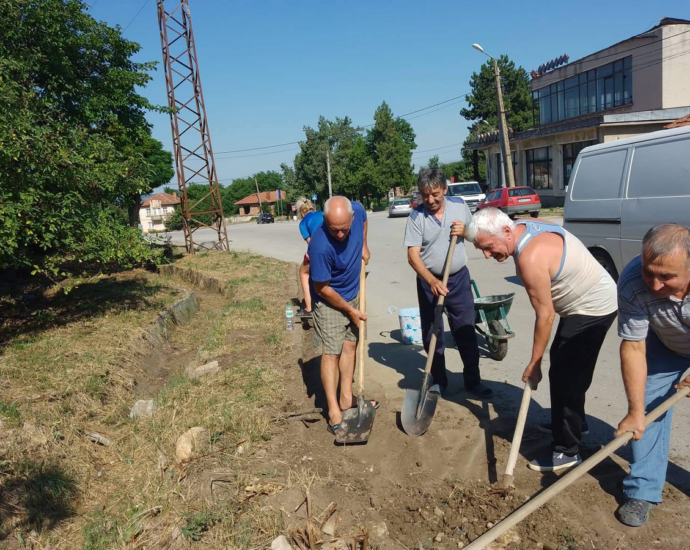 kakrina dobrovolci 17072212 Доброволци почистват два дни в село Къкрина