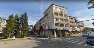 katastrofa 2107221 В Ловеч 35-годишна жена е блъснала стълб и паркиран лек автомобил