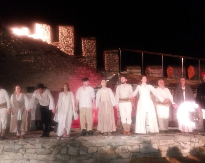 teater ilinden 2107221 6 Театралният сезон в Ловеч бе закрит с представлението „Илинден“