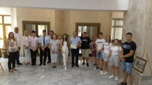 ou mladeji 1008221 Областният управител отличи осем ученици от Ловешко за Международния ден на младежта