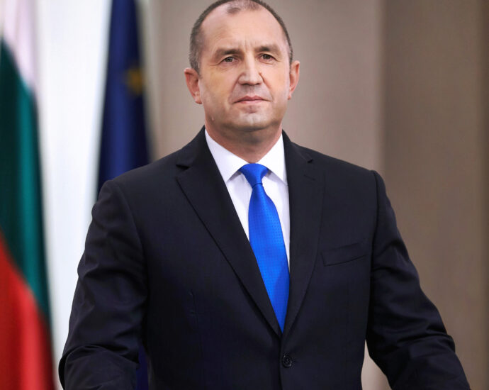 prezident radev 108221 Президентът насрочи парламентарни избори за 2 октомври 2022 г. и назначи служебно правителство