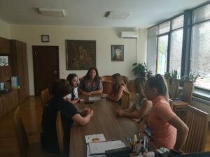 troyan mladeji 3008221 2 Групата троянски младежи, взела участие в първата среща по Проекта В40, запозна Кмета Михайлова с впечатленията си
