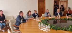 aneks dogovor 1309221 2 Срока за изпълнение на проекта за подмяна на уличното осветление в Ловеч и Дойренци е удължен от 18 на 25 месеца