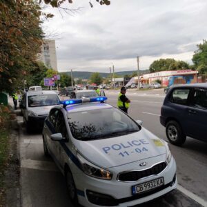 red cross 21092219 МЛАДЕЖКИТЕ КЛУБОВЕ НА ЧЕРВЕНИЯ КРЪСТ ЛОВЕЧ, СЕКТОР „ПЪТЕН КОНТРОЛ“ И СБА В АКЦИЯ НА ROADPOL ПОД МОТОТО „ОСТАНИ ЖИВ И ИЗБАВИ ЖИВОТ“