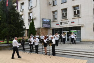 saedinie lovech 6092214 Ловеч отбеляза официалния празник 6 септември - Ден на Съединението, с народни хора и изпълнения на Общинския духов оркестър