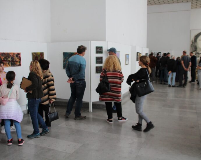 bienalae teteven 2510221 1 В художествената Галерия на Тетевен беше открито биенале на местни художници