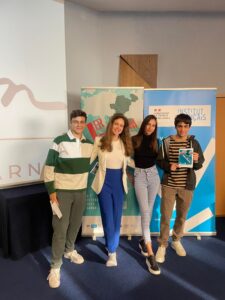 eg forum 1310221 1 Илиян Василев, ученик от 11Е клас в ПЕГ „Екзарх Йосиф I” Ловеч, представи България на първия регионален форум „Поколение LabelFrancÉducation“