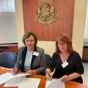 soprazumenie 2610221 Кметът на Община Ловеч Корнелия Маринова подписа в МРРБ споразумение относно предоставяне на трансфер  на общината в размер от 1 213 789 лв.