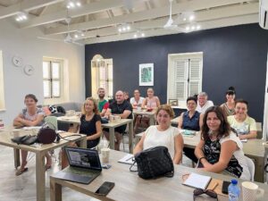 ezikova kurs 811221 3 13 преподаватели от Езиковата участваха в обучителен курс „Design Thinking for Educators" по „Еразъм+“
