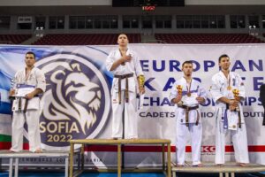 gabi karate 1111221 3 Европейският шампион по карате Габриел Петев с плакета на областния управител