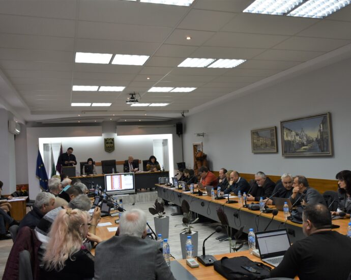obs 3011223 По решение на съветниците, гражданите на Ловеч ще платят 4 696 442 лв. на Община Ловеч за да им е чисто