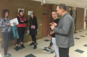 sad otvoreni vrati 511221 1 Деца, изучаващи „Право“ в училище, посетиха Окръжен съд – Ловеч в Деня на отворени врати