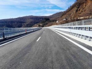Vitinia hemus 2012221 1 В петък и в събота се ограничава движението на МПС над 12 т от 30-ти до 47-ми км на АМ „Хемус“ в посока Варна. В неделя от 60-ти до 52-ри км за пътуващите към София