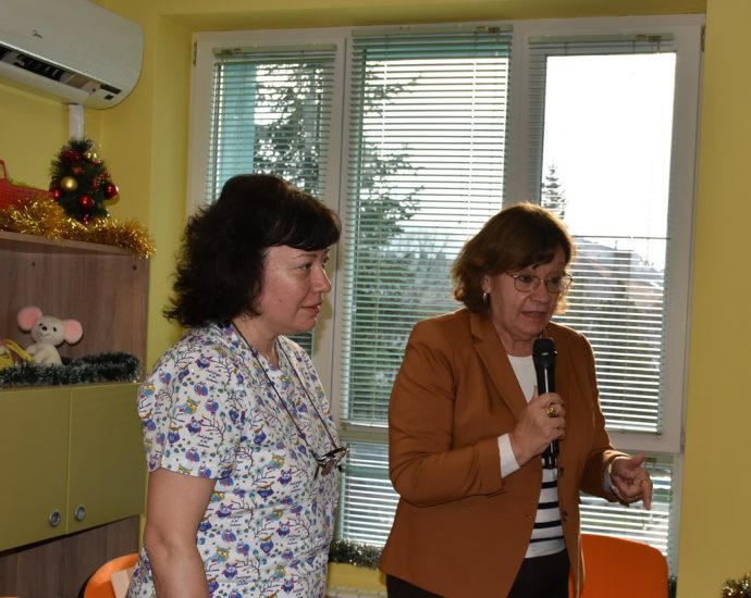 detsko kmet 1612221 5 Кметът Маринова посети Детска ясла „Шарено петле”