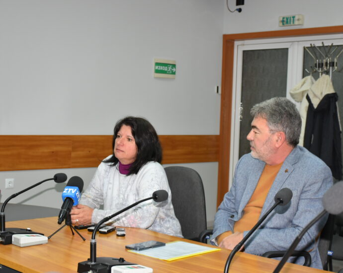 marina odk 212221 Конкурс за коледна картичка, изложба и концерт за децата организира Общински детски комплекс Ловеч