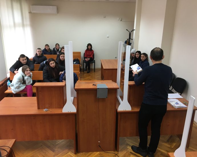 sad obuechenie 812221 1 Второ училище от Ловеч се включи в Образователната програма, която Окръжен съд – Ловеч реализира