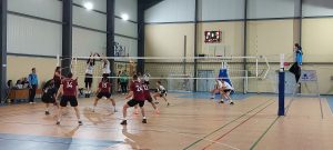 volei 1112221 В първият си мач от първото си участие в турнира за Купата на България мъжкият волейболен клуб “ОСЪМ” Ловеч разгроми с 3:0 гейма “Родопа” Смолян